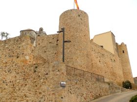 Llagostera castle walls