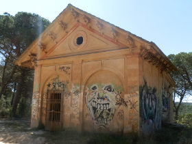 Lloret de Mar Sant Pere Del Bosc graffiti building