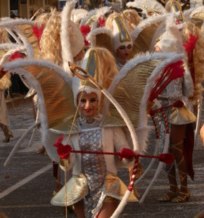 Palamos carnival 2015 gold and white