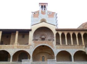 Perpignan Palace of the Kings of Majorca inner court yard